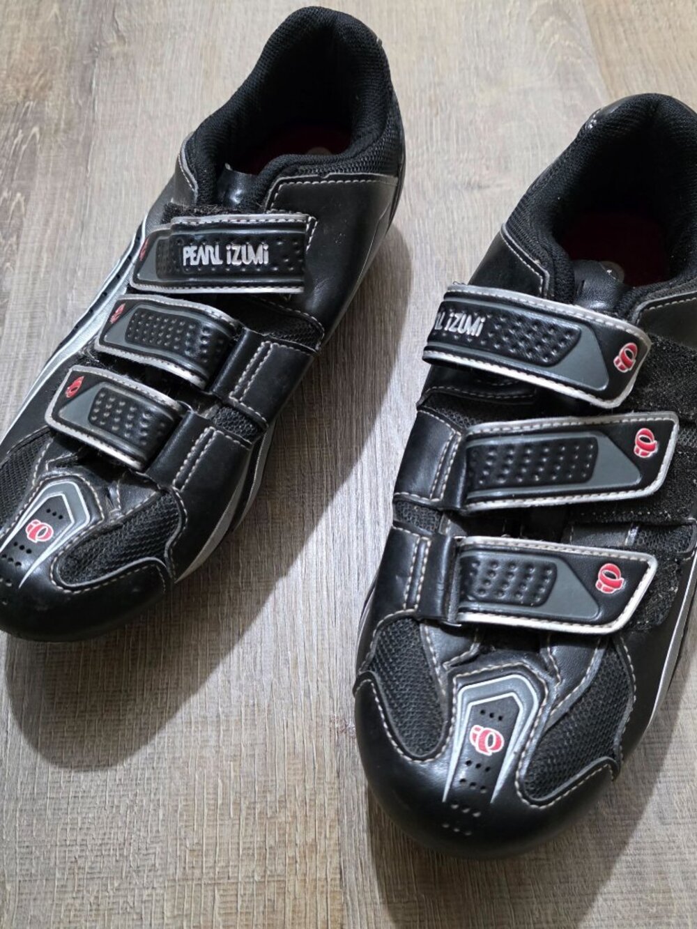 Pearl Izumi Cycling Shoes Size 42 EU Black Road Bike Clipless 3-Strap Velcro Men